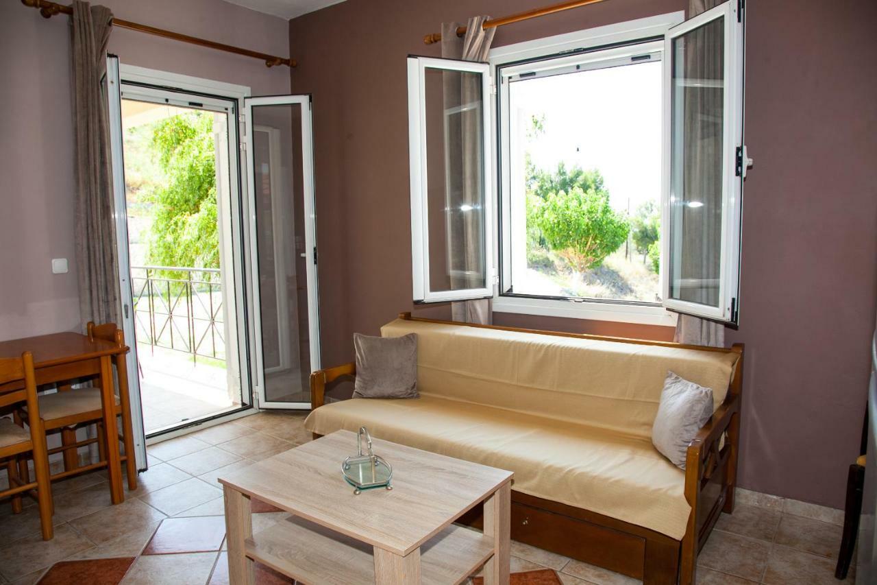 Maspali Apartments Lixouri Exterior photo