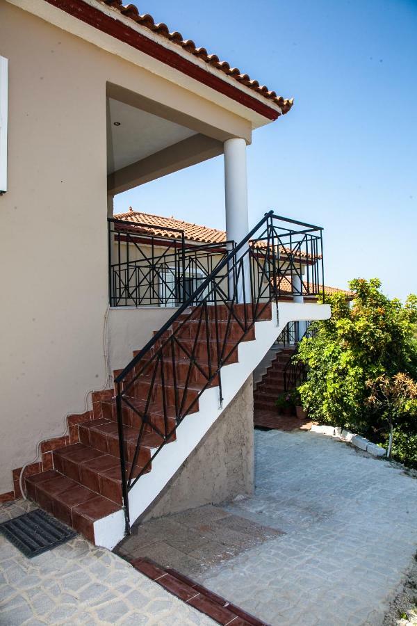 Maspali Apartments Lixouri Exterior photo